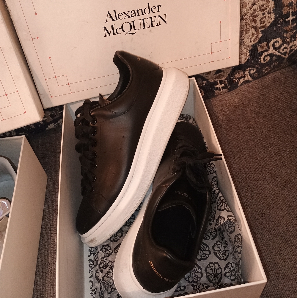 Alexander mcQueen